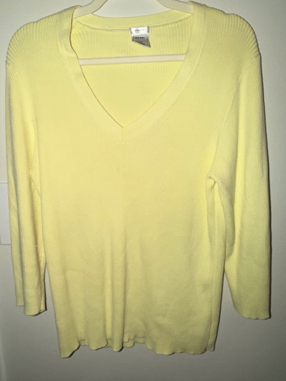 Vintage Y2K Old Navy Butter Yellow Ribbed V Neck Sweater XXL.